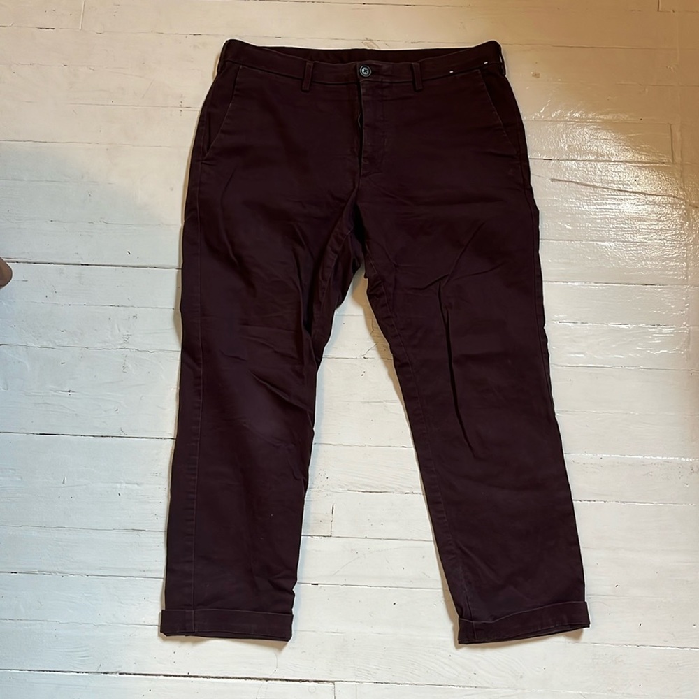 Uniqlo Chinos, 34x29, 95% cotton, 3% spandex